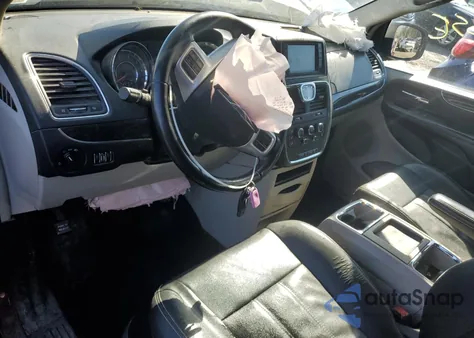 2015 Chrysler Town & Country Lx from USA, damaged, VIN 2C4RC1AG1FR676066